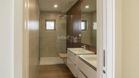 Novo Apartamento T3 com Vista para o Mar em Alvor