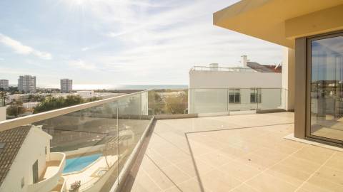 Novo Apartamento T3 com Vista para o Mar em Alvor
