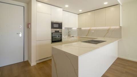 Novo Apartamento T3 com Vista para o Mar em Alvor