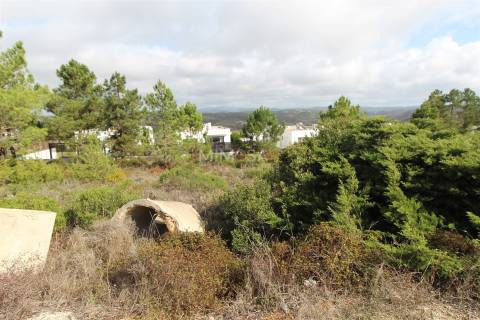 Terreno Urbano no Espartal e a poucos minutos da Praia