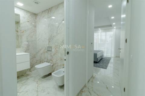 Apartamento T4 Exclusivo com piscina em condominio de Luxo, Lagos