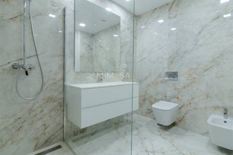 Apartamento T4 Exclusivo com piscina em condominio de Luxo, Lagos