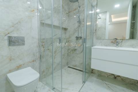 Apartamento T4 Exclusivo com piscina em condominio de Luxo, Lagos