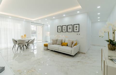 Apartamento T4 Exclusivo com piscina em condominio de Luxo, Lagos