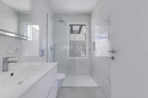 Moradia Moderna com Vista Mar – Mexilhoeira Grande
