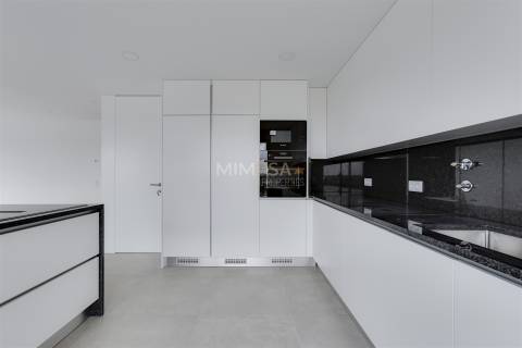 Moradia Moderna com Vista Mar – Mexilhoeira Grande