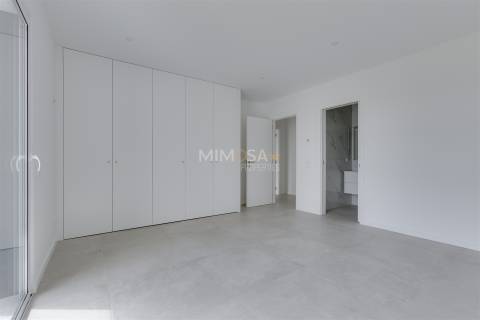 Moradia Moderna com Vista Mar – Mexilhoeira Grande