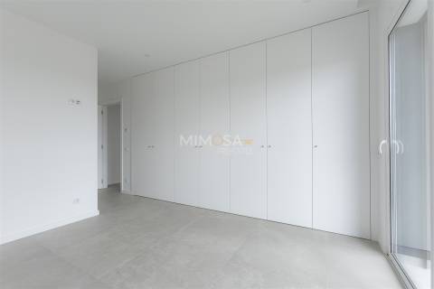 Moradia Moderna com Vista Mar – Mexilhoeira Grande