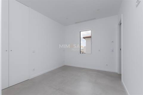Moradia Moderna com Vista Mar – Mexilhoeira Grande