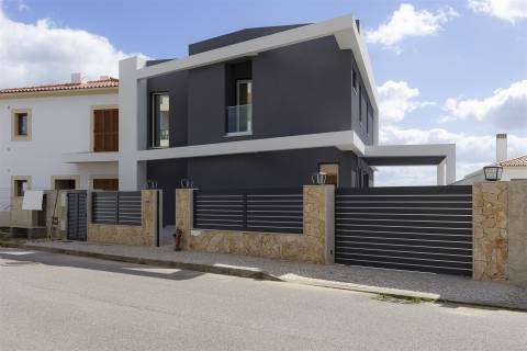 Moradia Moderna com Vista Mar – Mexilhoeira Grande