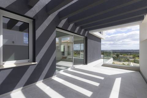 Moradia Moderna com Vista Mar – Mexilhoeira Grande