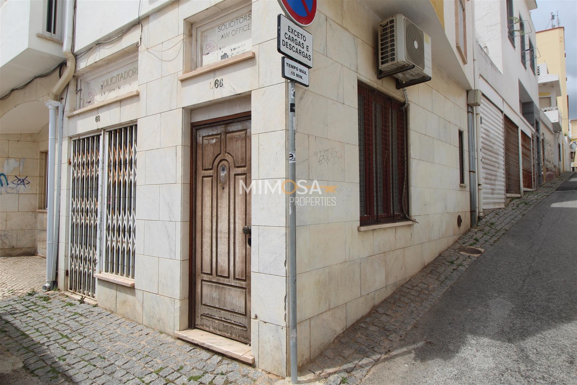 Loja com 78 m² pronto a utilizar no Centro Histórico de Lagos