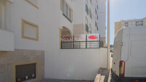 Espaço Comercial com Licença junto ao Hospital de Lagos