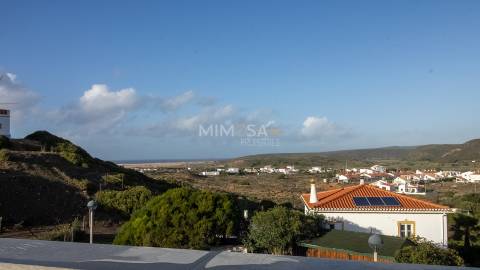 Novo Apartamento T2 com Vista Mar na Aldeia da Carrapateira
