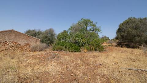Terreno de 2ha com Ruina junto à Praia da Luz, Lagos