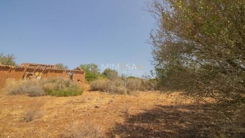 Terreno de 2ha com Ruina junto à Praia da Luz, Lagos