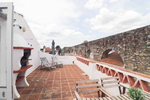 Moradia T2 com terraço no Centro Histórico de Évora