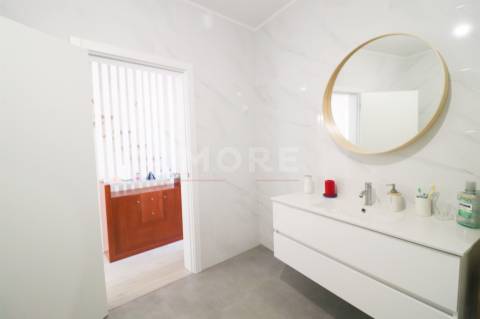 Moradia T3 em Aguiar com Quintal