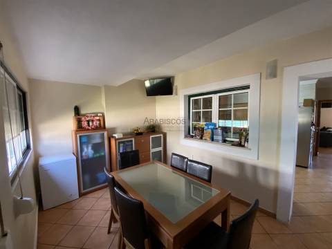 Moradia T4 - Piscina- Jardim- Bela Vista - Lagoa