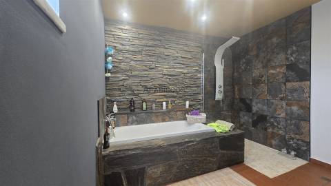 Moradia T4 - 4 suites - Piscina - Monte Canelas - Mex. Grande - Portimão