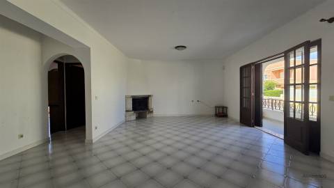 Moradia T3 - 3 Pisos - Vista Mar - Vista Ria - Jardim - Alvor - Portimão - Algarve