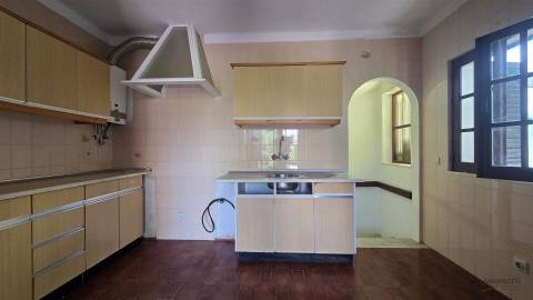 Moradia T3 - 3 Pisos - Vista Mar - Vista Ria - Jardim - Alvor - Portimão - Algarve