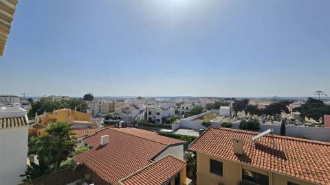 Moradia T3 - 3 Pisos - Vista Mar - Vista Ria - Jardim - Alvor - Portimão - Algarve