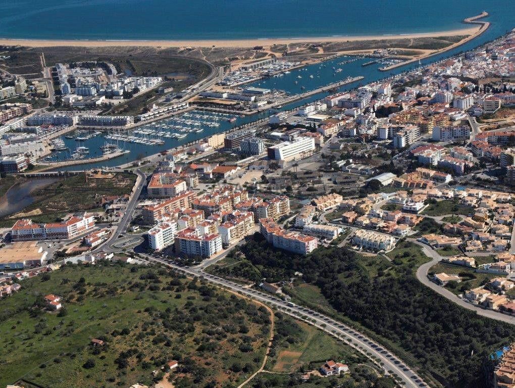 Lotes de Terreno - Edifícios com Piscina - Vista Marina - Lagos