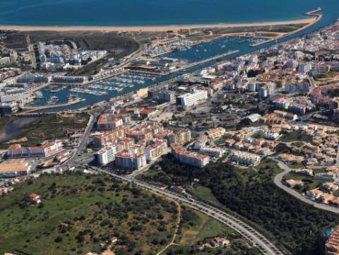 Lotes de Terreno - Edifícios com Piscina - Vista Marina - Lagos