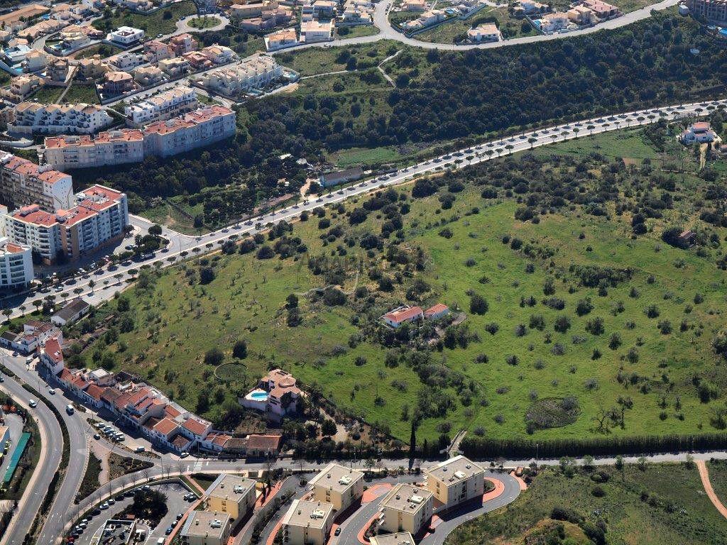 Lotes de Terreno - Edifícios com Piscina - Vista Marina - Lagos