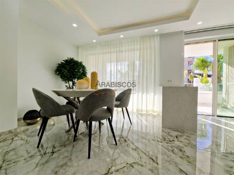 Apartamentos T2 - Varandas desde 29 m2 - Piscina - Ar Condicionado - Piso Radiante - Lagos - Algarve