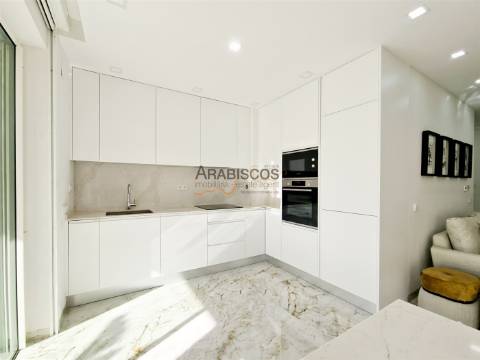 Apartamentos T2 - Varandas desde 29 m2 - Piscina - Ar Condicionado - Piso Radiante - Lagos - Algarve