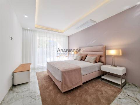 Apartamentos T2 - Varandas desde 29 m2 - Piscina - Ar Condicionado - Piso Radiante - Lagos - Algarve