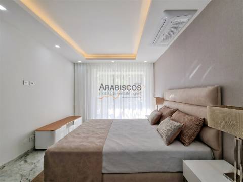 Apartamentos T2 - Varandas desde 29 m2 - Piscina - Ar Condicionado - Piso Radiante - Lagos - Algarve