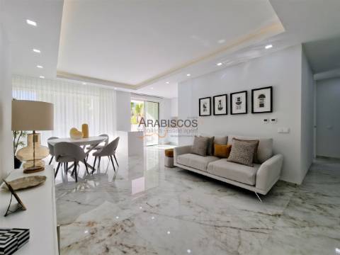 Apartamentos T2 - Varandas desde 29 m2 - Piscina - Ar Condicionado - Piso Radiante - Lagos - Algarve