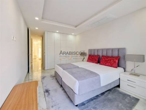 Apartamentos T2 - Varandas desde 29 m2 - Piscina - Ar Condicionado - Piso Radiante - Lagos - Algarve