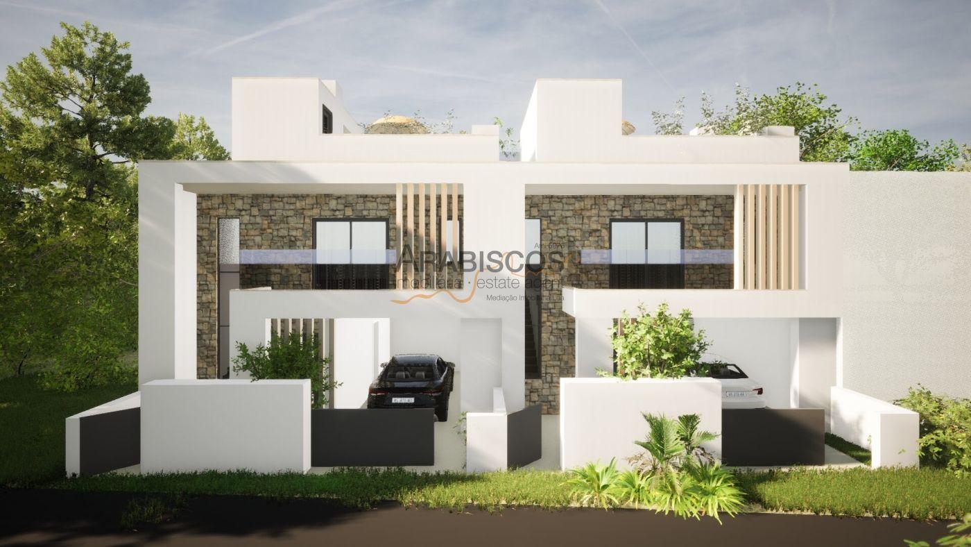 Moradia T3 - Piscina - Churrasqueira - Estacionamento - Terraço com 60 m2 - Bemposta - Alvor