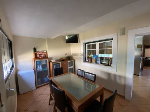 Moradia T4 - Piscina- Jardim- Bela Vista - Lagoa