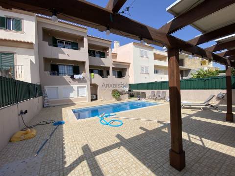 Moradia T4 - Piscina- Jardim- Bela Vista - Lagoa