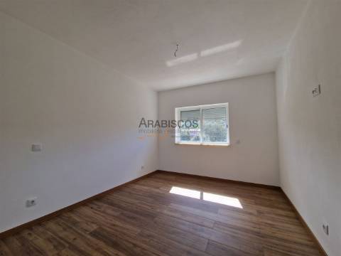 Moradia T3 - Terraço com 30 m2 - Quintal - Garagem - Odelouca - Silves - Algarve