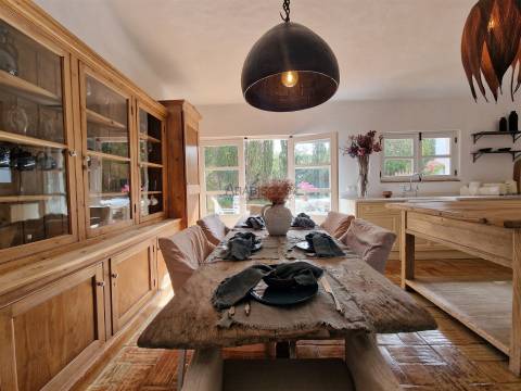 Moradia T4 - Terreno de 2.500 m2 - Piscina - Vista Campo - Serra e Mar - Portimão - Algarve