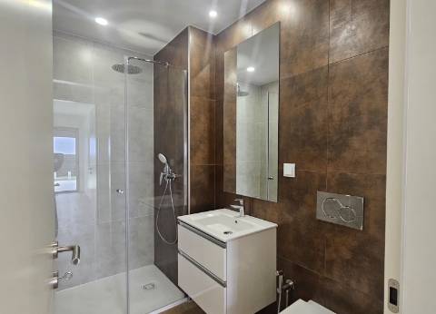 Apartamento T2 - Condominio privado - piscina - Garagem - Alvor