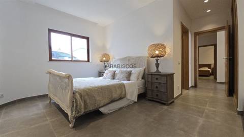 Magnífico T6 - Centro de Alvor - Luxuosa - Vistas Deslumbrantes - Piscina - Jacuzzi - Garagem