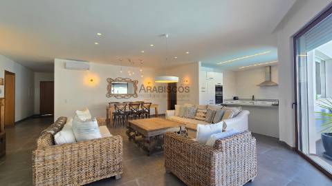 Magnífico T6 - Centro de Alvor - Luxuosa - Vistas Deslumbrantes - Piscina - Jacuzzi - Garagem