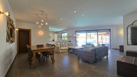Magnífico T6 - Centro de Alvor - Luxuosa - Vistas Deslumbrantes - Piscina - Jacuzzi - Garagem