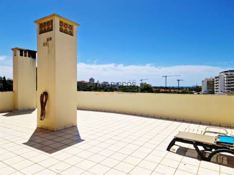 Apartamento T3- Sala com Lareira - Suíte - Arrecadação - Parqueamento - Praia do Vau - Algarve