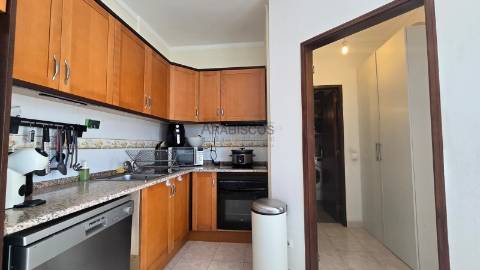 Apartamento T2 - Lugar de estacionamento - Condominio privado - Centro de Alvor
