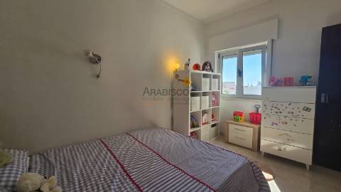 Apartamento T2 - Lugar de estacionamento - Condominio privado - Centro de Alvor