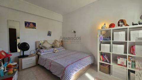Apartamento T2 - Lugar de estacionamento - Condominio privado - Centro de Alvor