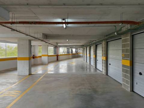 Lugares de Estacionamento - Preço desde 17.500 € - Portimão - Centro